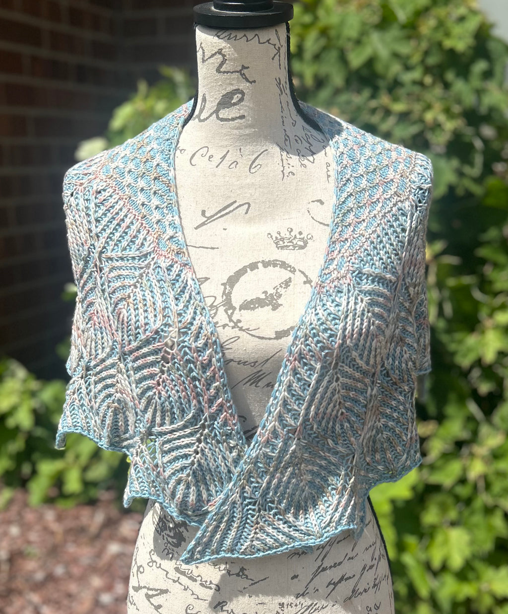Hand Knit Lace Brioche Mosaic Shawlette